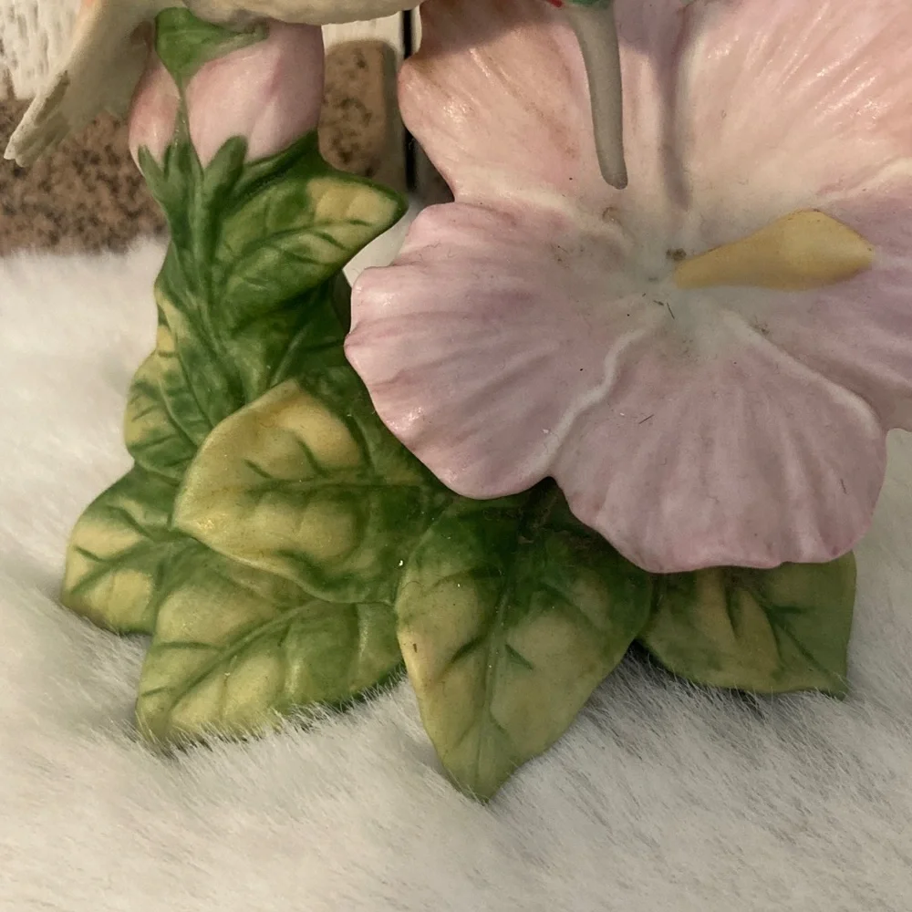 Homco 1429 Hummingbird and Flower Figurine